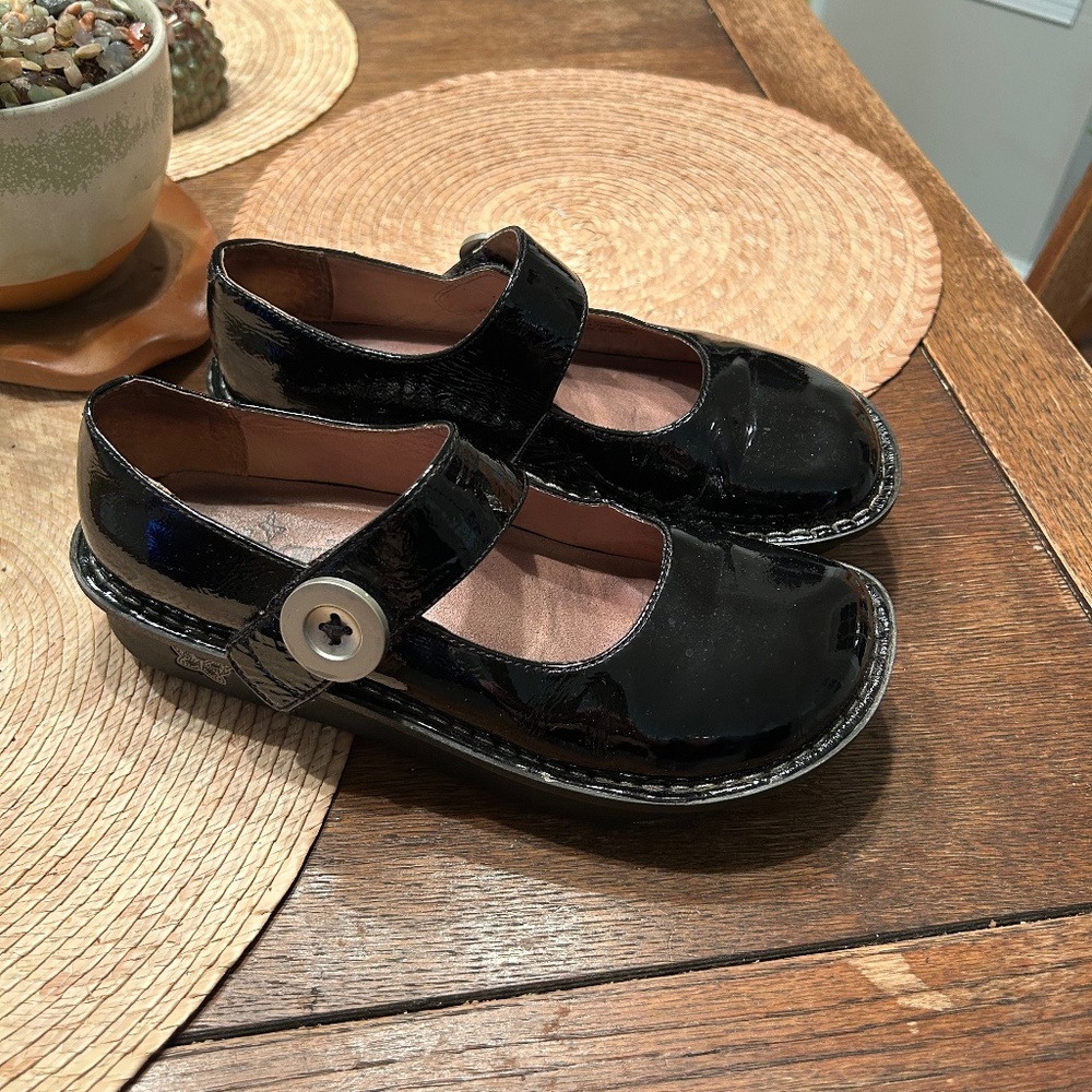 WOMEN'S ALEGRIA PALOMA MARY JANE SHOES IN BLACK PATENT LEATHER - SIZE 36